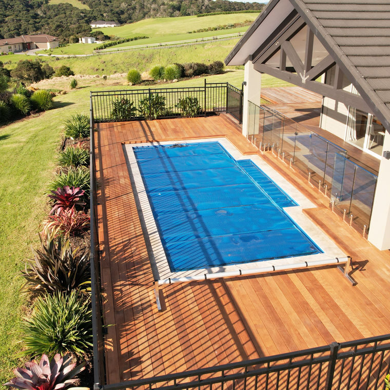 Low level deck