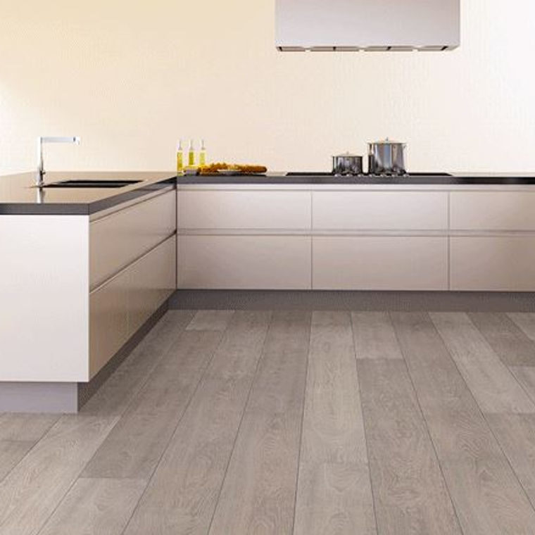Laminate flooring installed